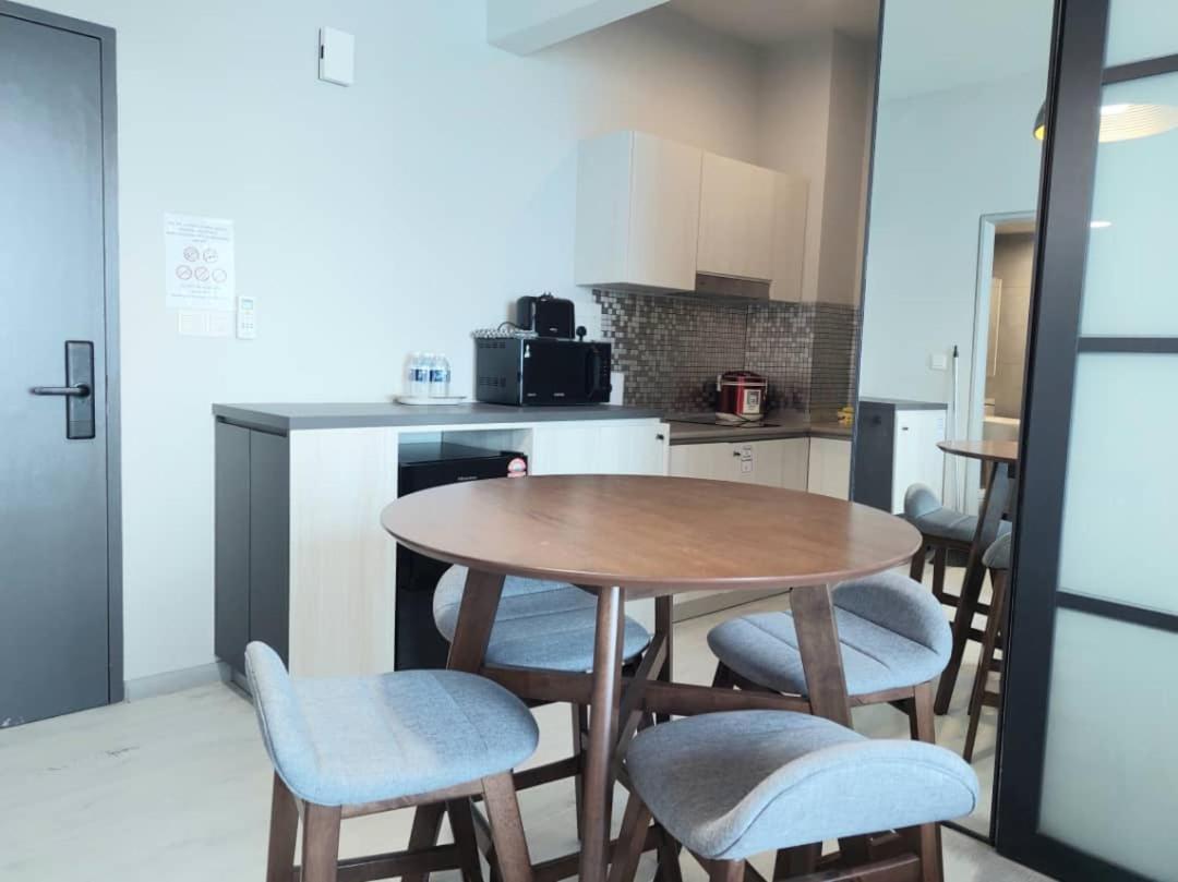 J'Stay Seaview Suite Jesselton Quay كوتا كينابالو المظهر الخارجي الصورة